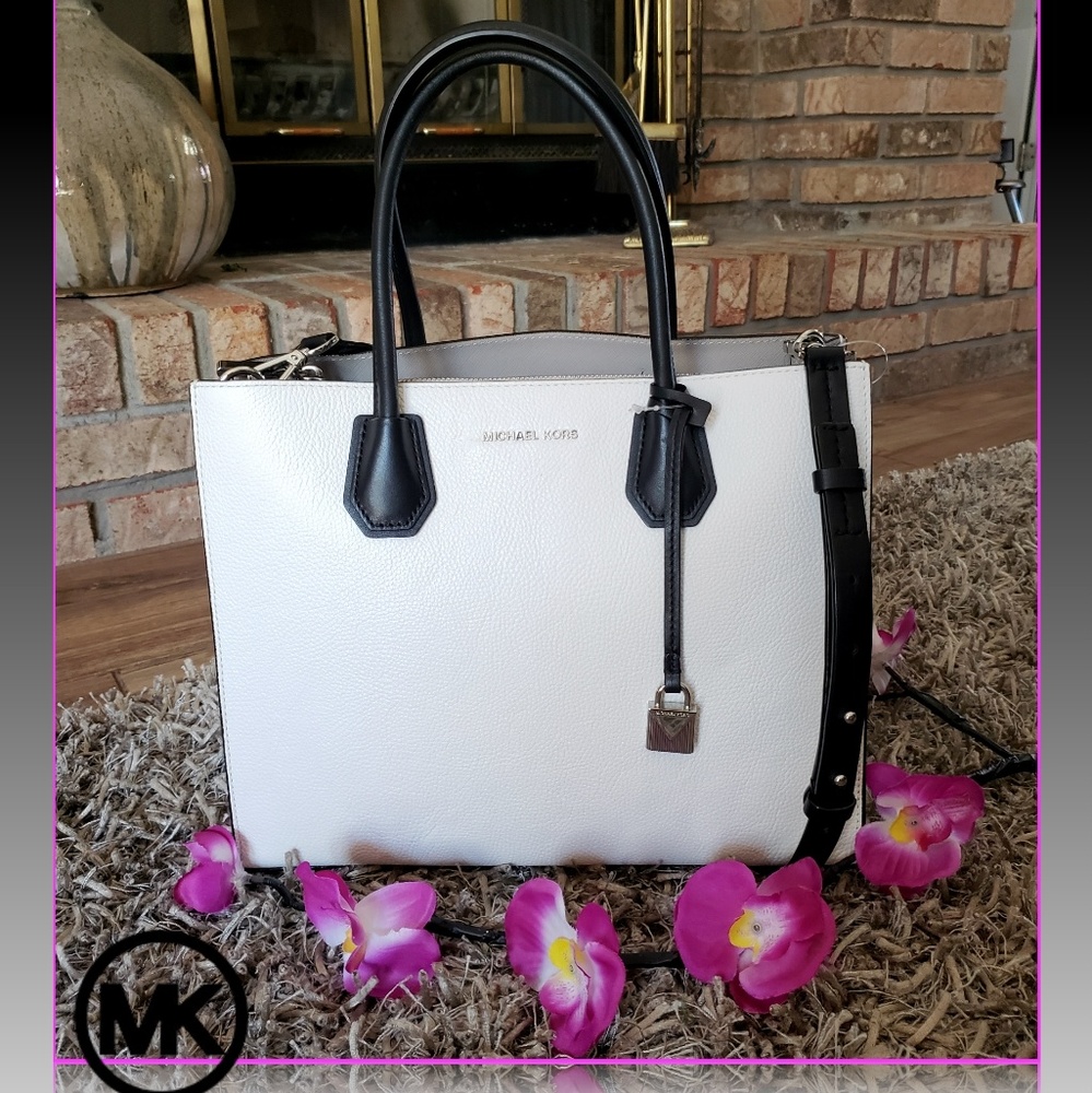 🚫 SOLD 🚫 Michael Kors Mercer Conv. Satchel🌺